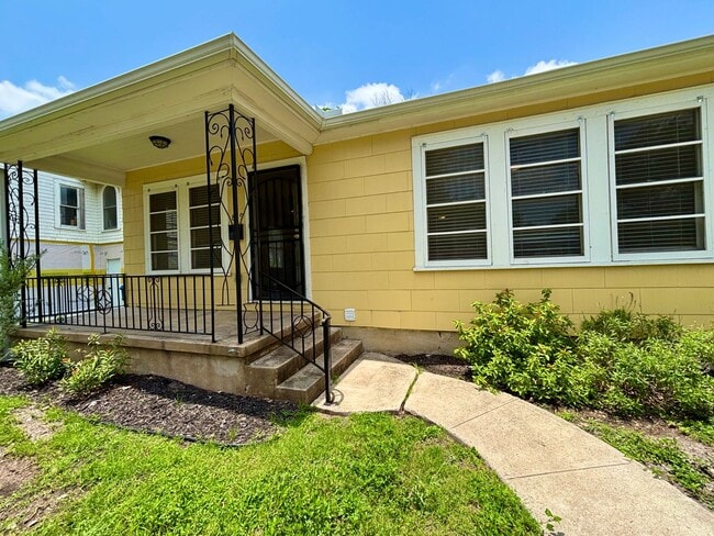 property at 819 San Antonio Ave