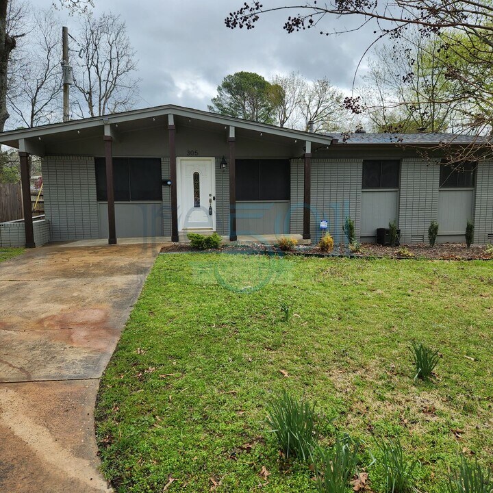 305 Steven Dr in Little Rock, AR - Building Photo