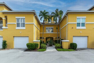 5015 Fairways Cir in Vero Beach, FL - Building Photo - Building Photo