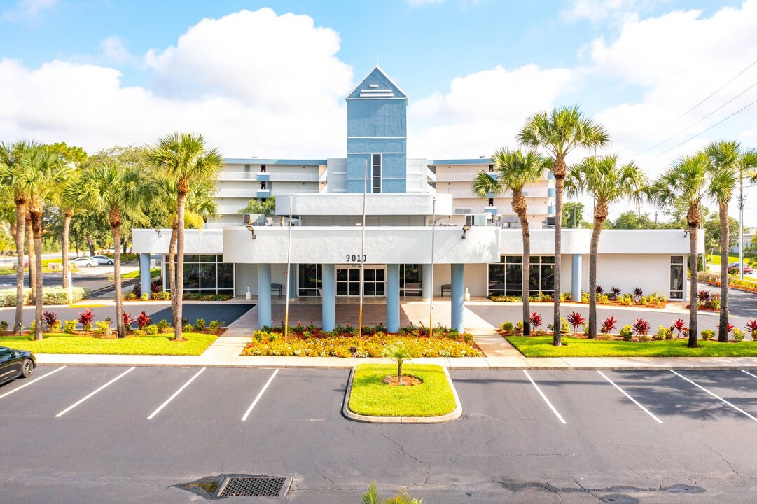 West Bay Village in Kissimmee, FL - Building Photo