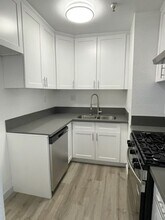 12020 Grevillea Ave in Hawthorne, CA - Foto de edificio - Building Photo