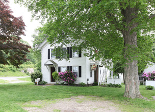 171-175 Broad St in Groton, CT - Foto de edificio - Building Photo