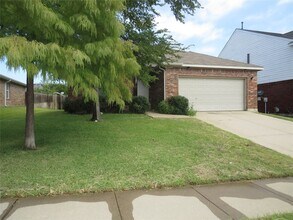 2821 Hilcroft Ave in Denton, TX - Building Photo - Building Photo