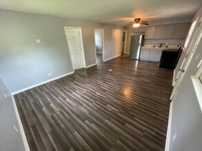 261-263 Stuart Ave in Shelbyville, KY - Building Photo - Building Photo