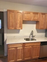 110 Crescent Ave, Unit 1 in Melrose, MA - Foto de edificio - Building Photo