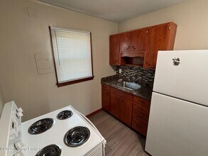 141 E Harrison Ave in Clarksville, IN - Building Photo - Building Photo