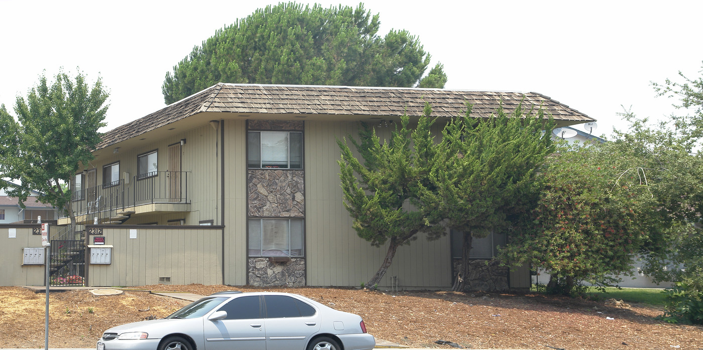 2312 L St in Antioch, CA - Building Photo