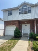 24 Shiel Ave in Staten Island, NY - Building Photo