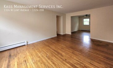 1322 W Lunt Ave, Unit 206 in Chicago, IL - Building Photo - Building Photo