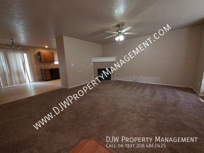 1091 N Nichole Ave in Boise, ID - Building Photo - Building Photo