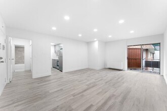 1111 River Rd in Edgewater, NJ - Building Photo - Building Photo