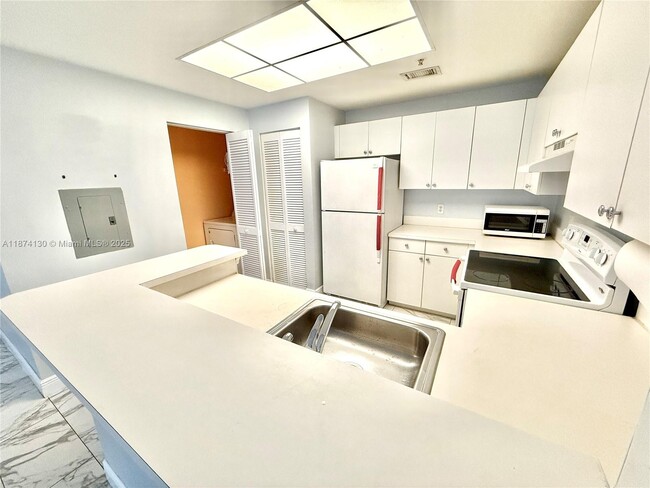 2015 SE 10th Ave in Fort Lauderdale, FL - Building Photo - Building Photo
