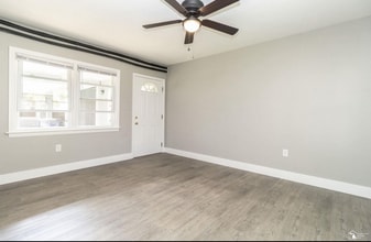 122 W Lagrange St in Morenci, MI - Building Photo - Building Photo