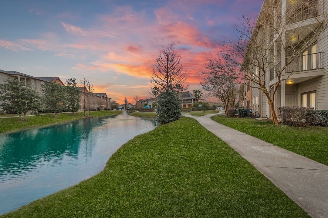 Elora Place in Lafayette, LA - Foto de edificio
