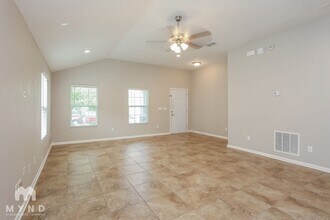 3995 Emilio Ln in Jacksonville, FL - Building Photo - Building Photo