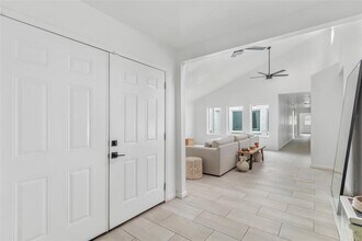 1201 Jeanie Ln in Baytown, TX - Building Photo - Building Photo