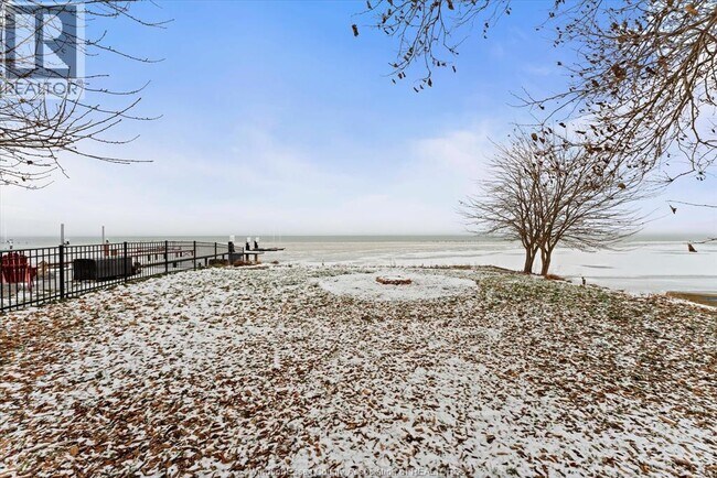 1028 Lilydale Ave in Lakeshore, ON - Building Photo - Building Photo