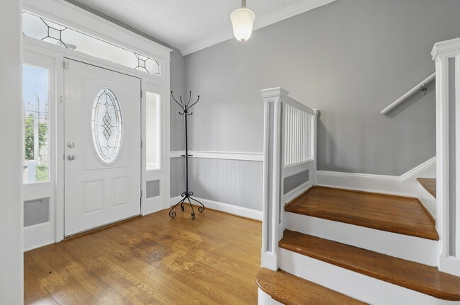 property at 809 Jefferson St NW
