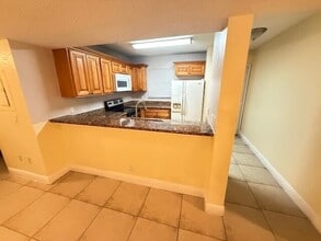 1660 Windorah Way in Royal Palm Beach, FL - Building Photo - Building Photo
