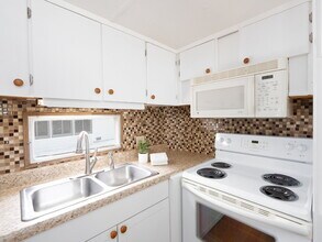 603 Locarno Dr in Venice, FL - Building Photo - Building Photo