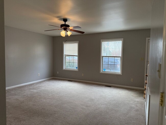 247 E Green St in Versailles, KY - Building Photo - Building Photo