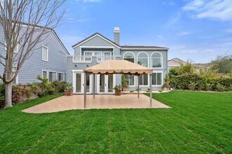 142 Monaco Dr in Redwood City, CA - Building Photo - Building Photo