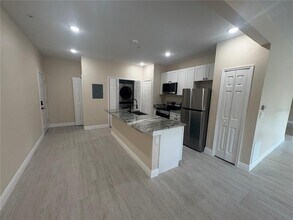 201 N Dewey St in Eustis, FL - Building Photo - Building Photo