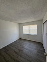 170 W 28th St in Riviera Beach, FL - Building Photo - Building Photo