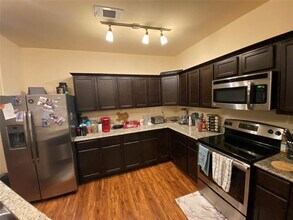 1239 20th St in Huntsville, TX - Building Photo - Building Photo