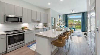 9330 Main St in Houston, TX - Building Photo