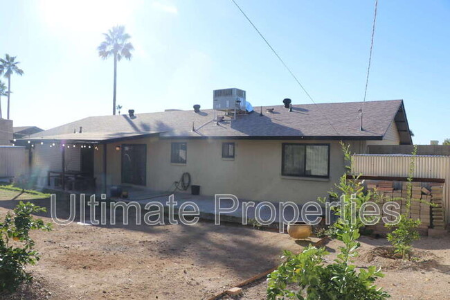 9433 N 16th St in Phoenix, AZ - Building Photo - Building Photo
