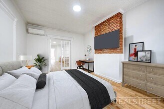 Massive 4BD/4BA Duplex with Office & Priva in Brooklyn, NY - Building Photo - Building Photo