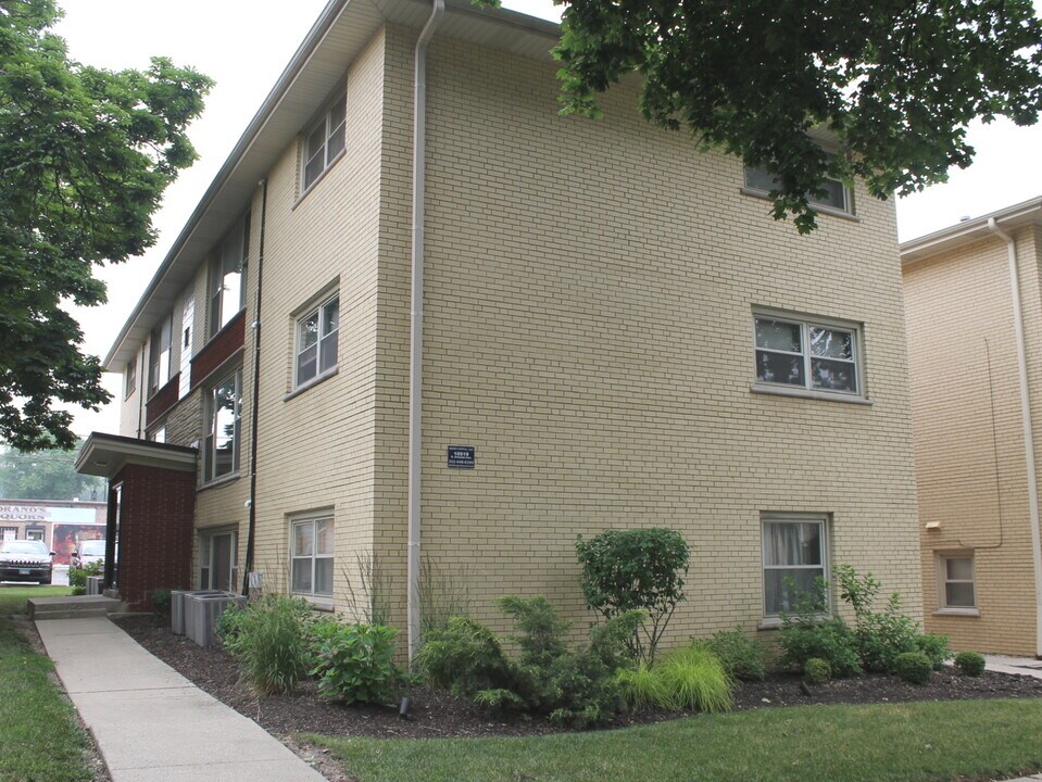 10519 S Artesian Ave in Chicago, IL - Building Photo