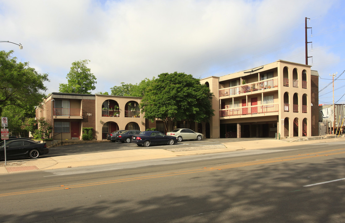 Shalimar Apartments in Austin, TX - Foto de edificio