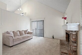 12808 W 108th St in Overland Park, KS - Building Photo - Building Photo