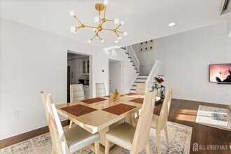 403 Willowbrook Dr in North Brunswick, NJ - Building Photo - Building Photo