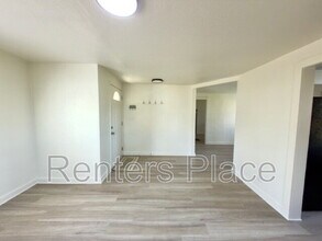 5736 S Quincy Pl in Tulsa, OK - Building Photo - Building Photo