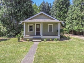 1758 Britton St in West Linn, OR - Building Photo - Building Photo