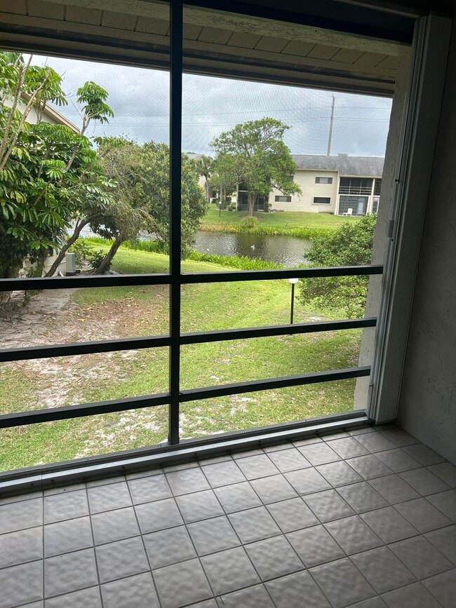 3001 SE Aster Ln in Stuart, FL - Building Photo - Building Photo