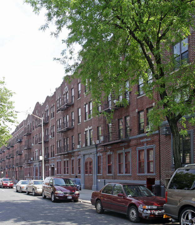 Harding Arms in Brooklyn, NY - Foto de edificio