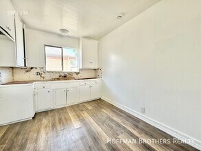 400 Western Ave in Glendale, CA - Building Photo - Building Photo