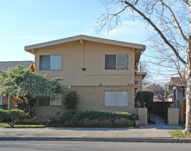 3018 T St in Sacramento, CA - Building Photo - Building Photo