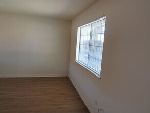 401-407 Tiffany Dr in Santa Maria, CA - Building Photo - Building Photo