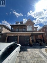 558 Kaiser Dr in Mississauga, ON - Building Photo