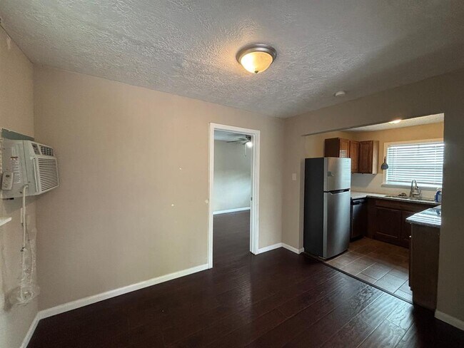 207 Frawley St in Houston, TX - Building Photo - Building Photo