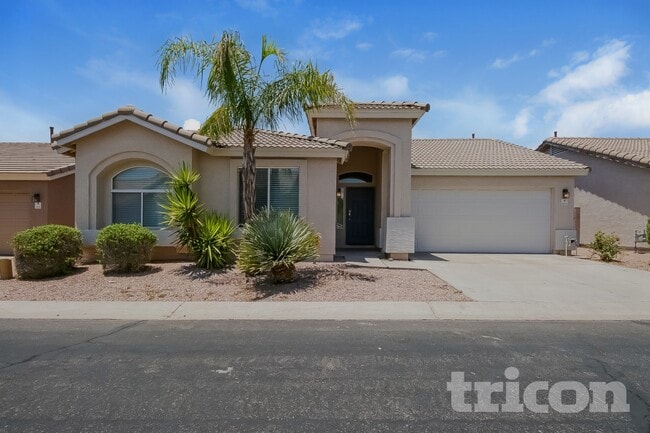 property at 3424 N Saffron