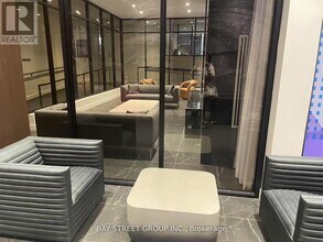 308 Jarvis St in Toronto, ON - Building Photo - Building Photo