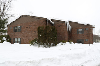 Cold Spring Apartments in Newton, MA - Building Photo - Building Photo