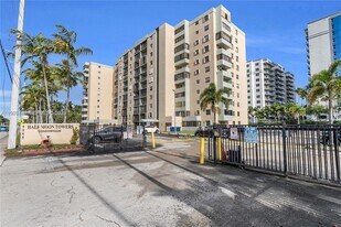 5055 NW 7th St, Unit 504 in Miami, FL - Building Photo