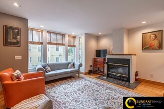 54 Trowbridge St in Cambridge, MA - Building Photo - Building Photo